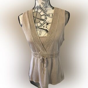 Sleeveless v neck sweater